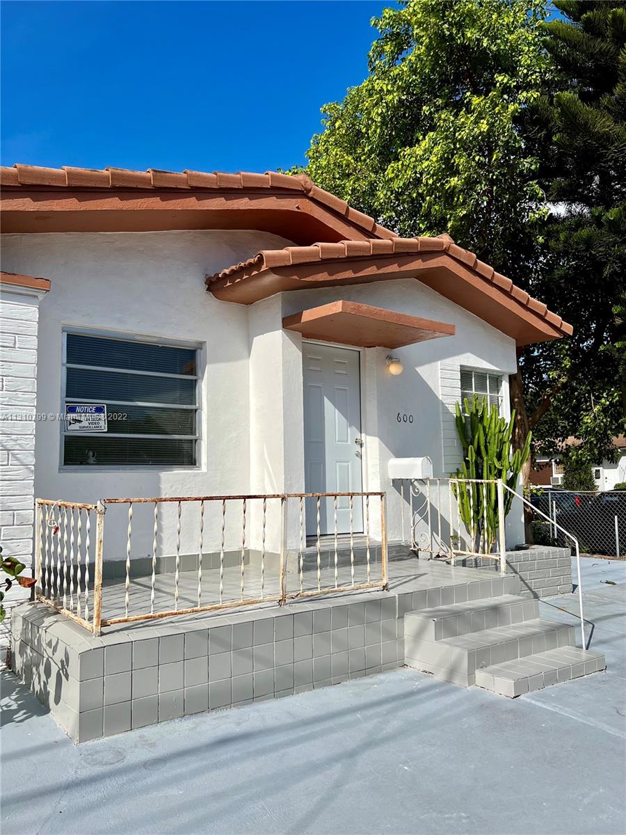 LAWRENCE ESTATES LAND COS - Residential Lease