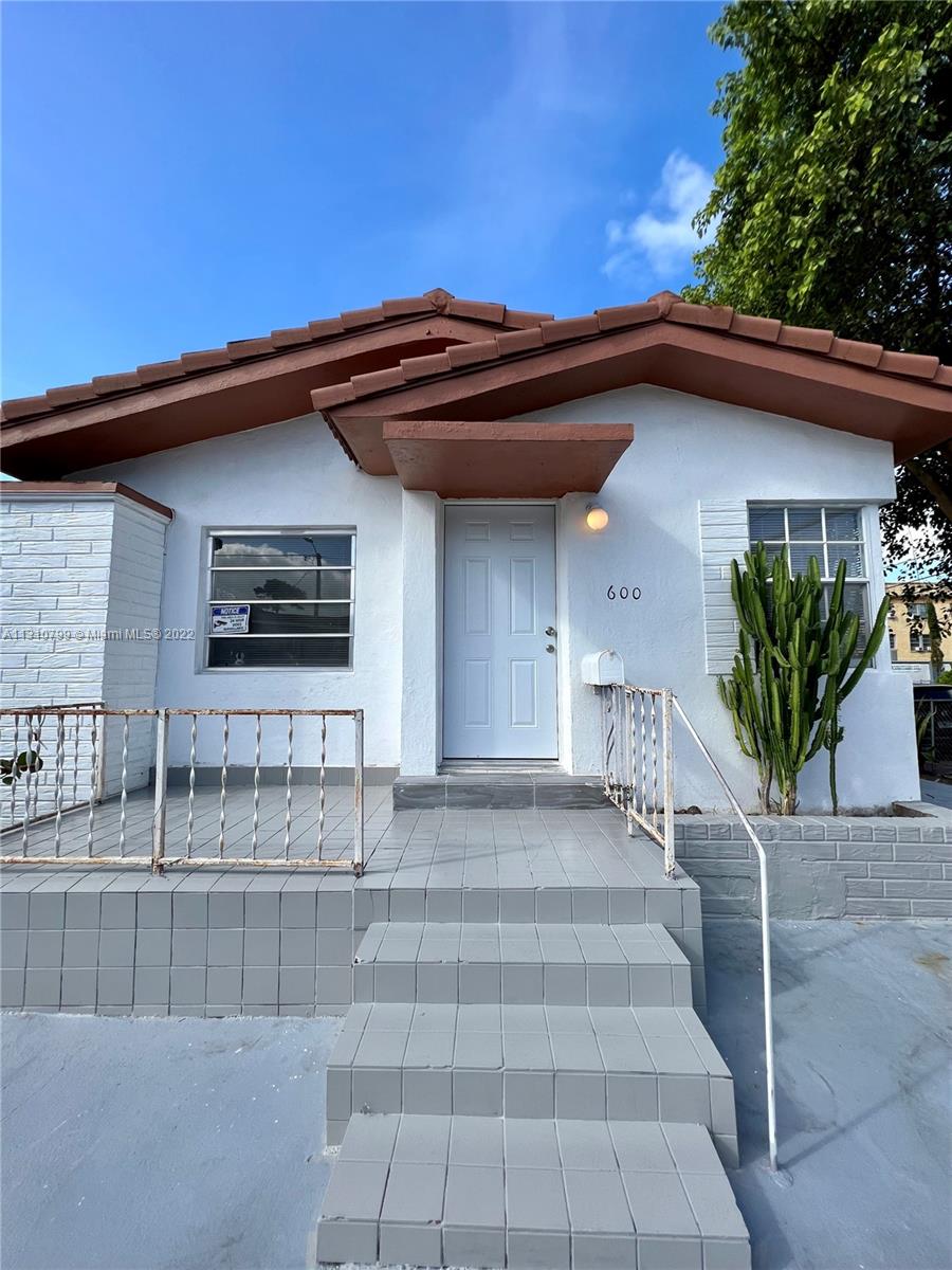LAWRENCE ESTATES LAND COS - Residential Lease