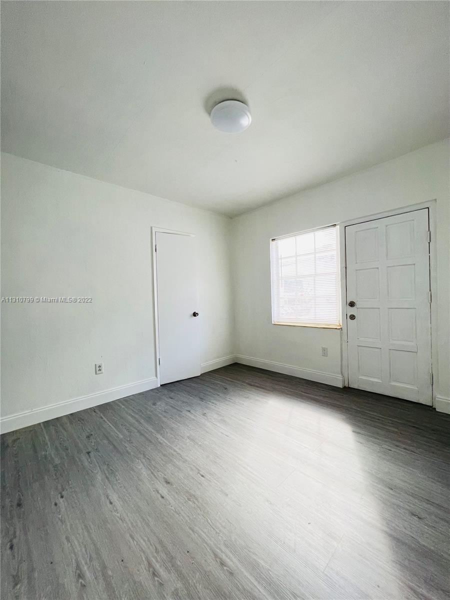 LAWRENCE ESTATES LAND COS - Residential Lease