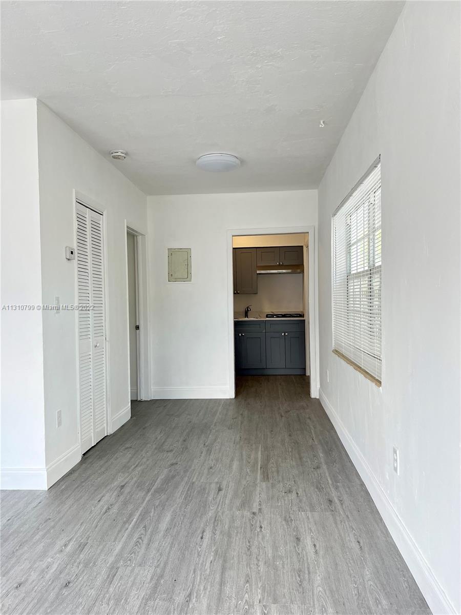 LAWRENCE ESTATES LAND COS - Residential Lease