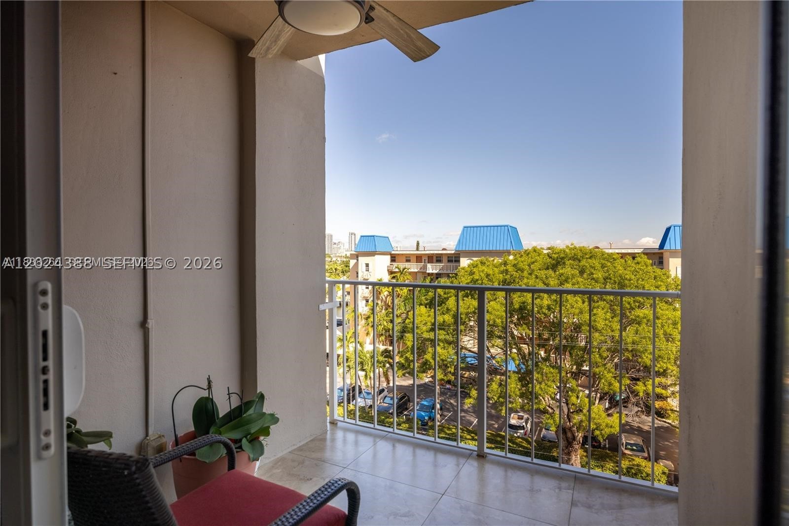 PLAZA 15 CONDO - Residential