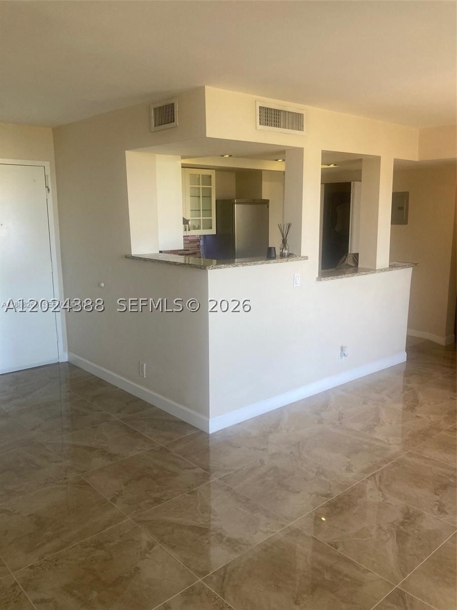 PLAZA 15 CONDO - Residential