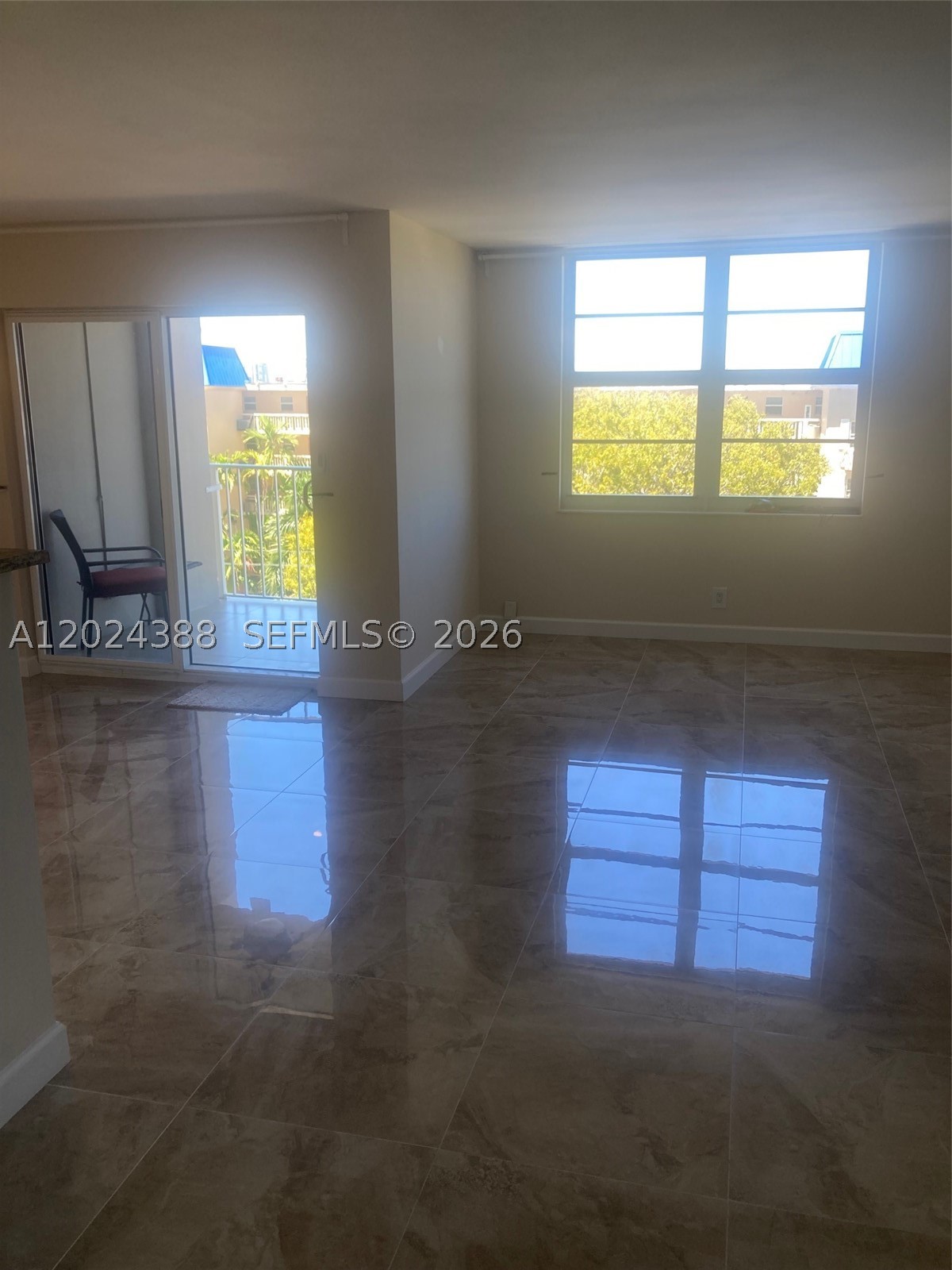 PLAZA 15 CONDO - Residential