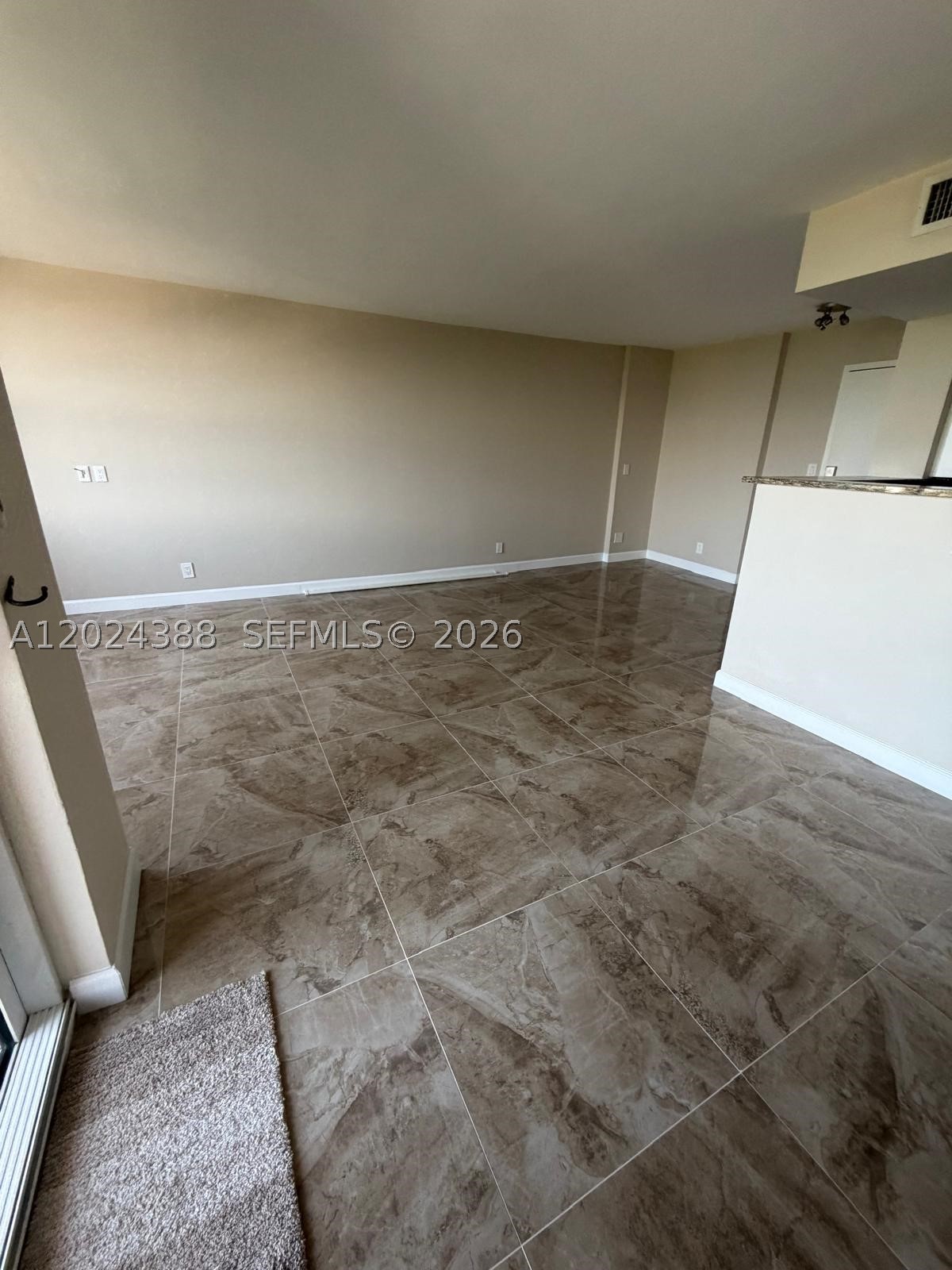 PLAZA 15 CONDO - Residential