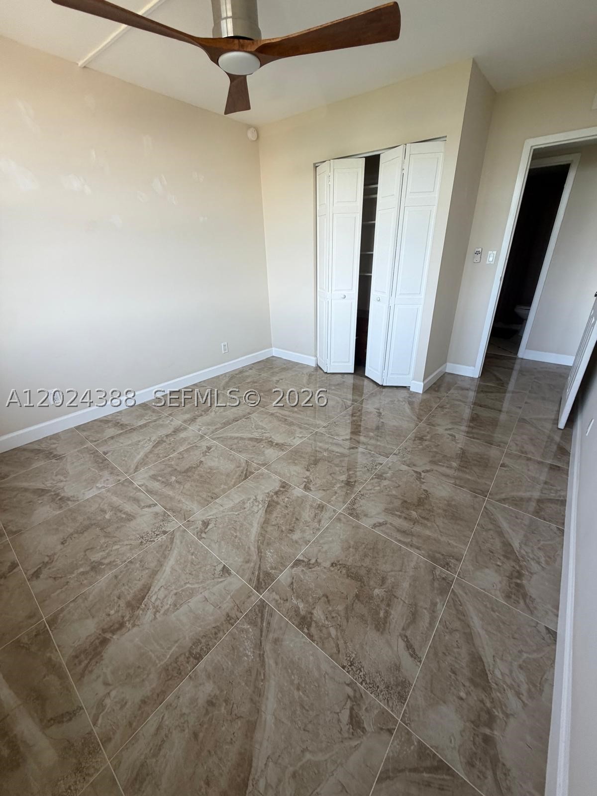 PLAZA 15 CONDO - Residential