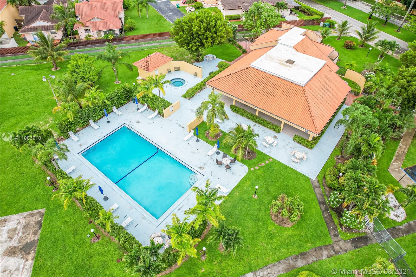 SUNSET HARBOUR SEC IV - Residential