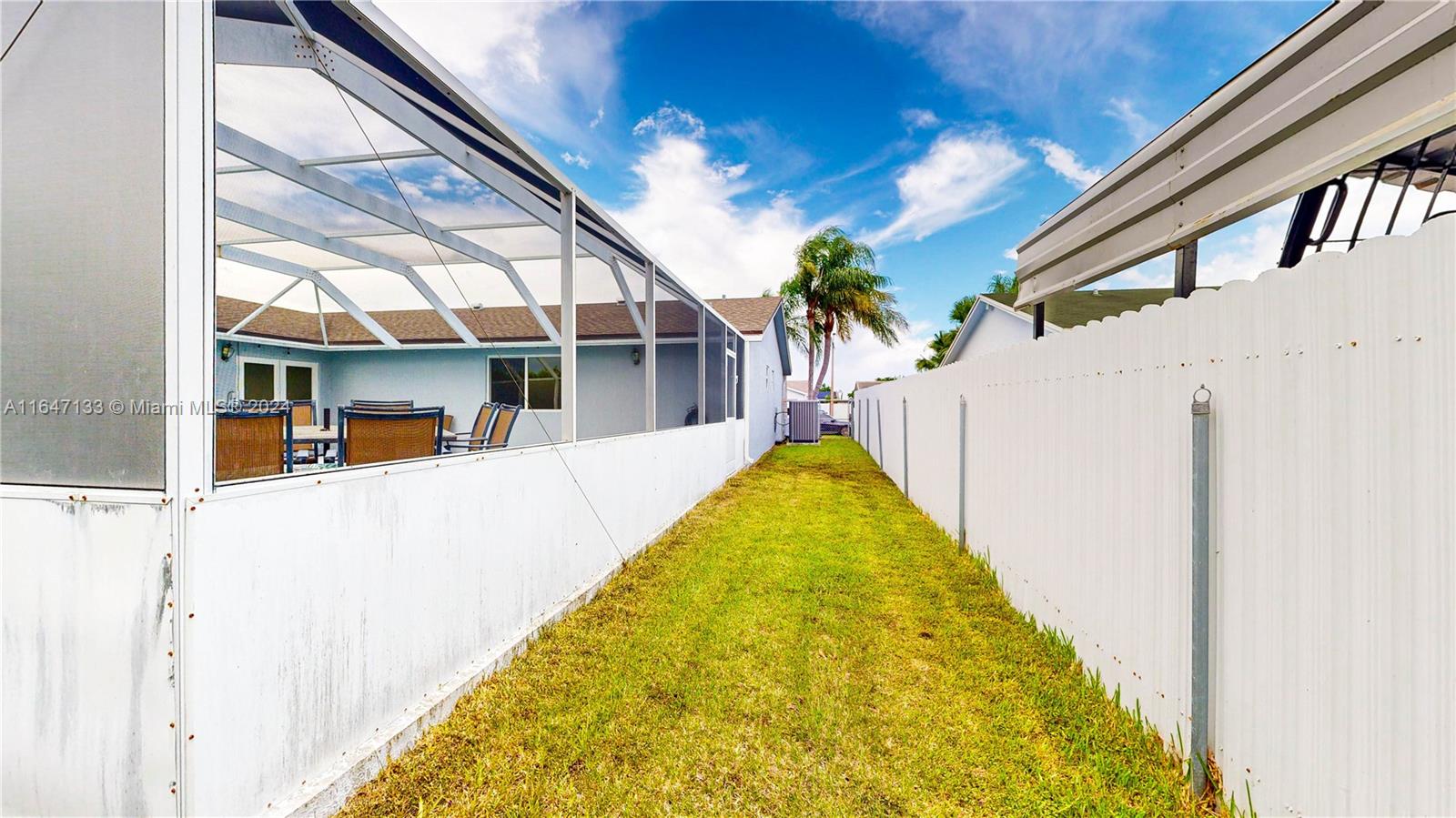 MEADOW WOOD MANOR SEC 10 - Residential