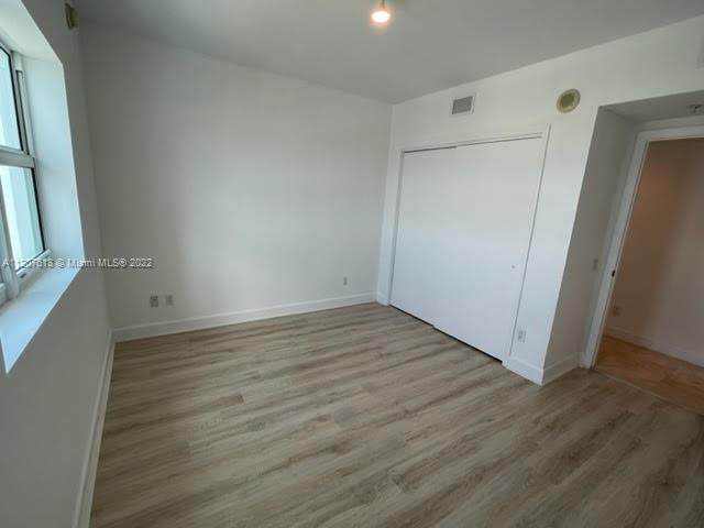 THE OAKS I CONDO - Residential Lease