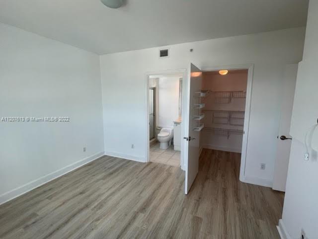 THE OAKS I CONDO - Residential Lease