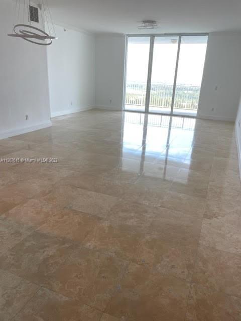 THE OAKS I CONDO - Residential Lease