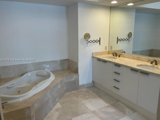 THE OAKS I CONDO - Residential Lease