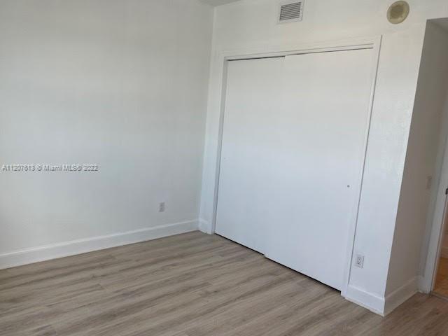 THE OAKS I CONDO - Residential Lease
