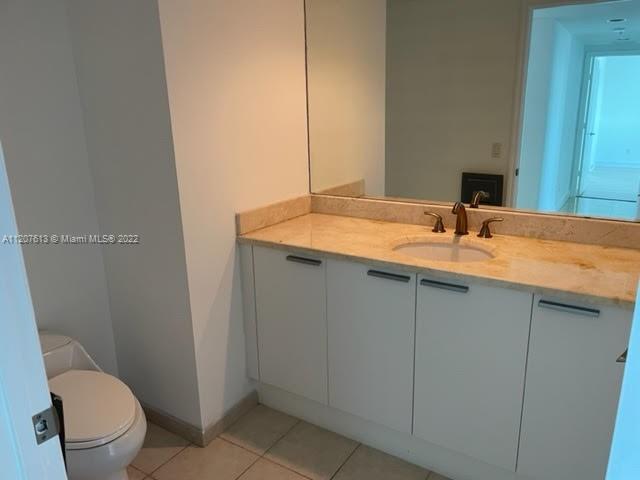 THE OAKS I CONDO - Residential Lease