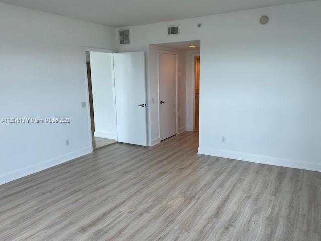 THE OAKS I CONDO - Residential Lease