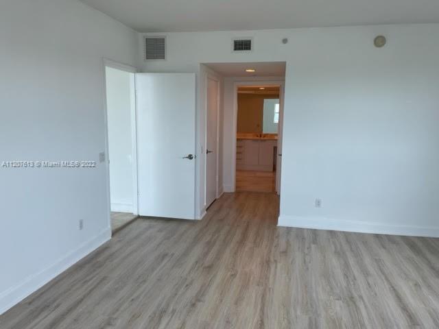 THE OAKS I CONDO - Residential Lease