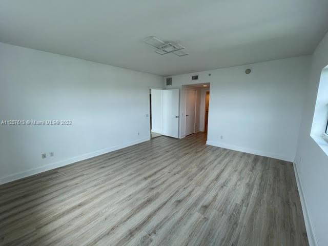 THE OAKS I CONDO - Residential Lease