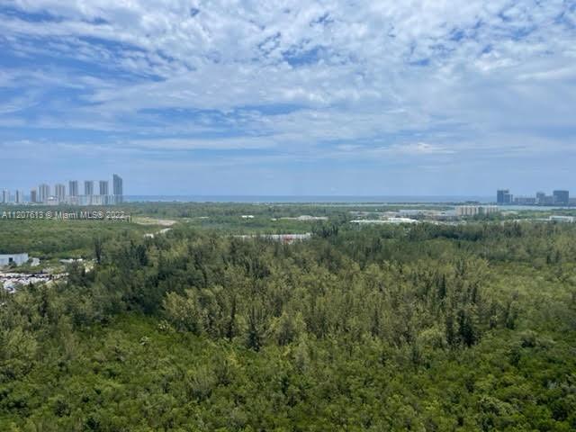 THE OAKS I CONDO - Residential Lease