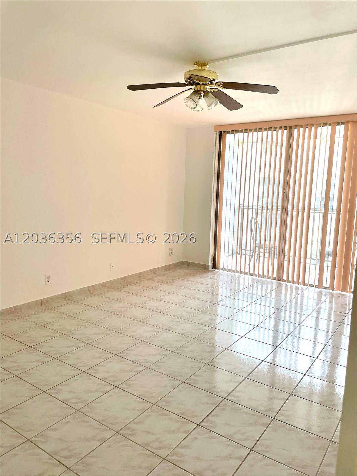 DE SOTO PARK SOUTH - Residential Lease
