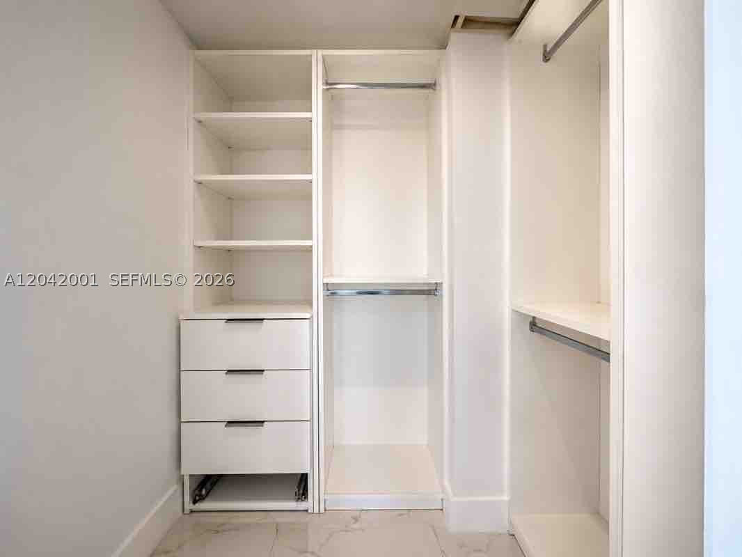 ARLEN HOUSE WEST CONDO - Residential