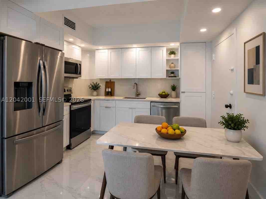 ARLEN HOUSE WEST CONDO - Residential
