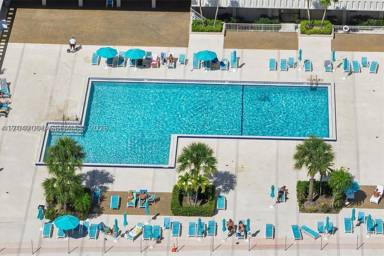 ARLEN HOUSE WEST CONDO - Residential