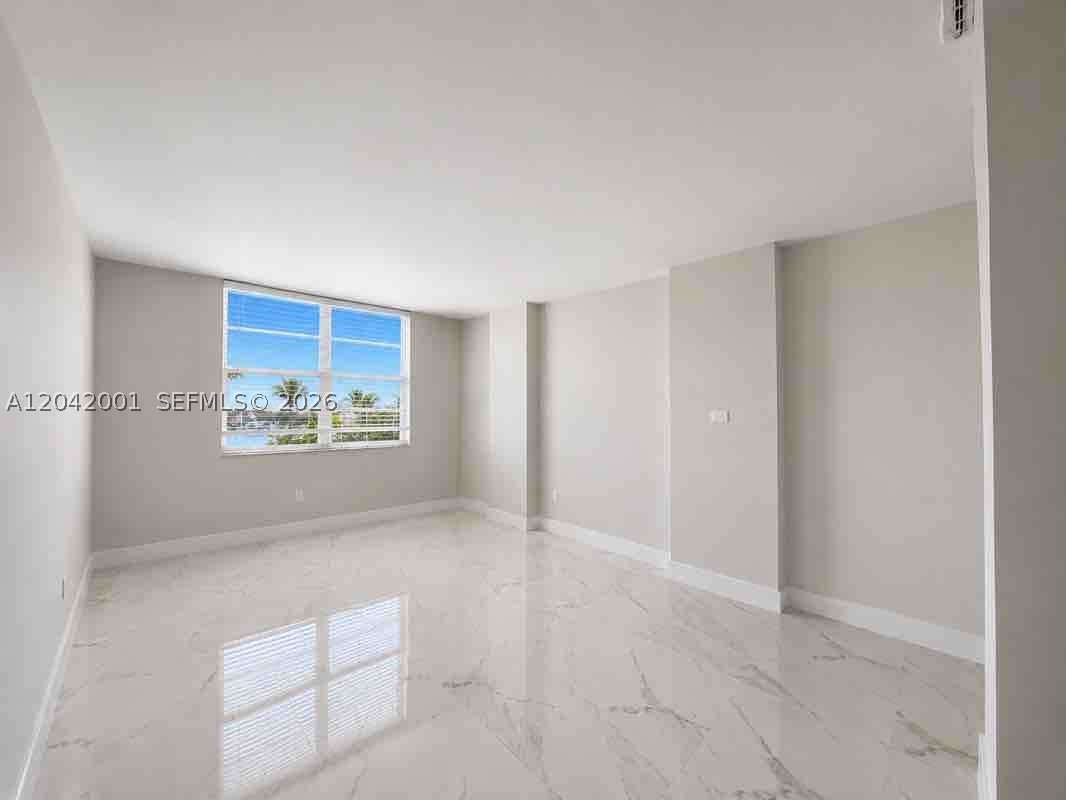 ARLEN HOUSE WEST CONDO - Residential