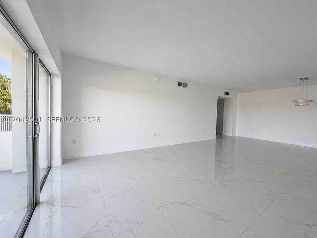 ARLEN HOUSE WEST CONDO - Residential
