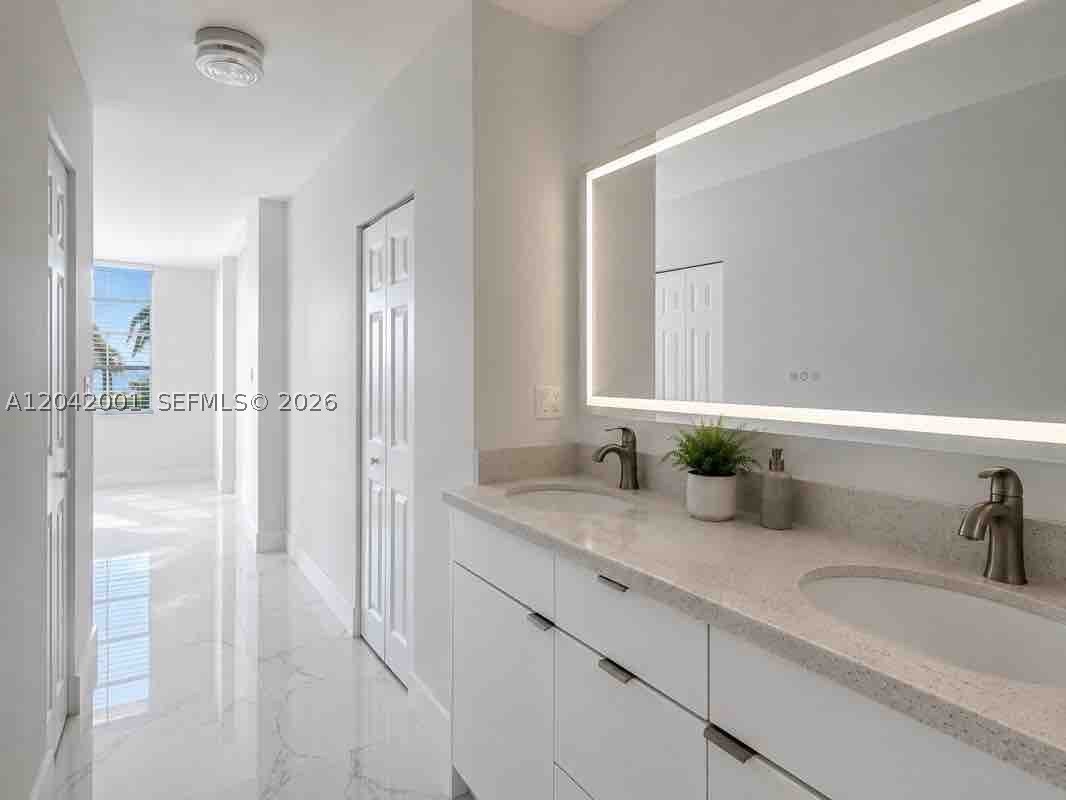 ARLEN HOUSE WEST CONDO - Residential