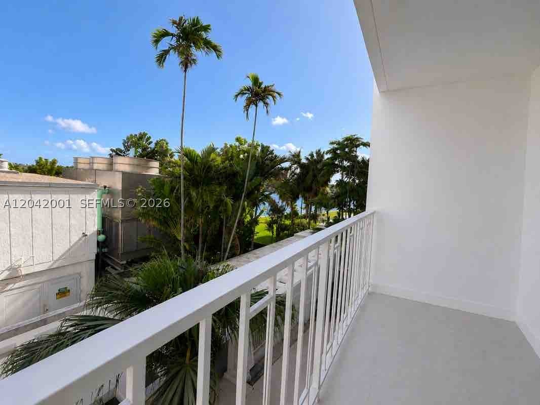 ARLEN HOUSE WEST CONDO - Residential