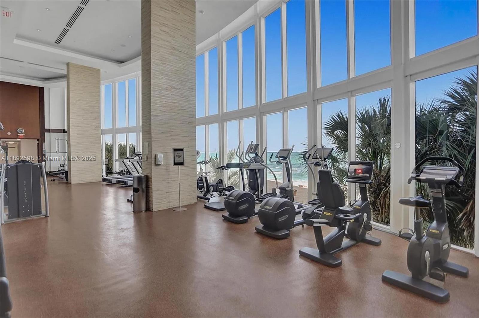 TDR TOWER I CONDO - Residential