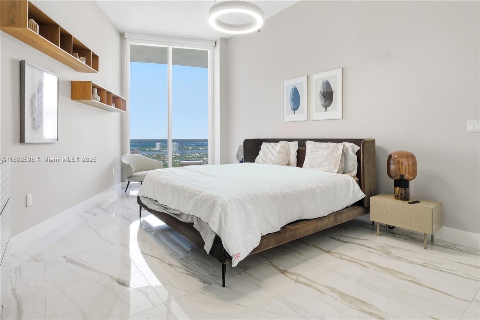 TDR TOWER I CONDO - Residential