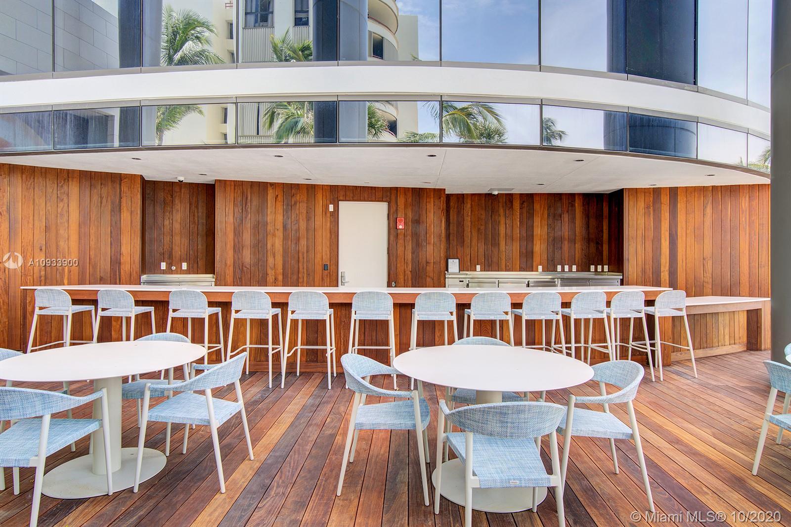 Ritz Carlton Residence - Residential
