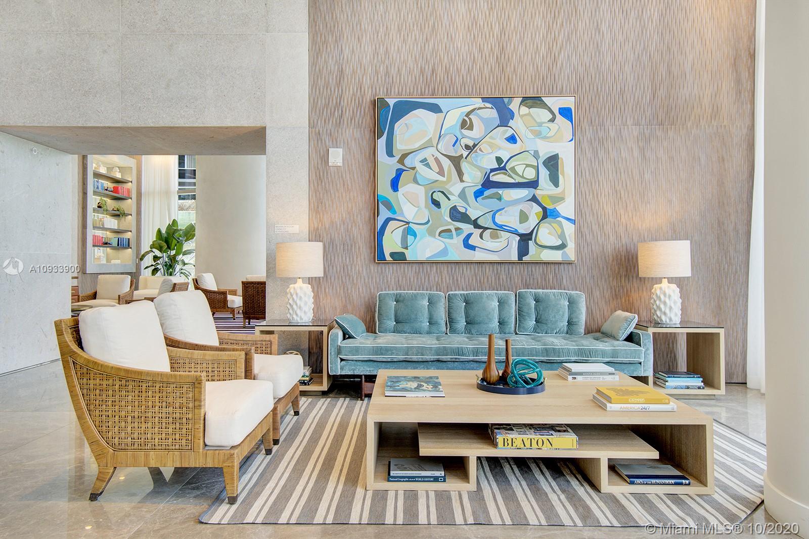 Ritz Carlton Residence - Residential