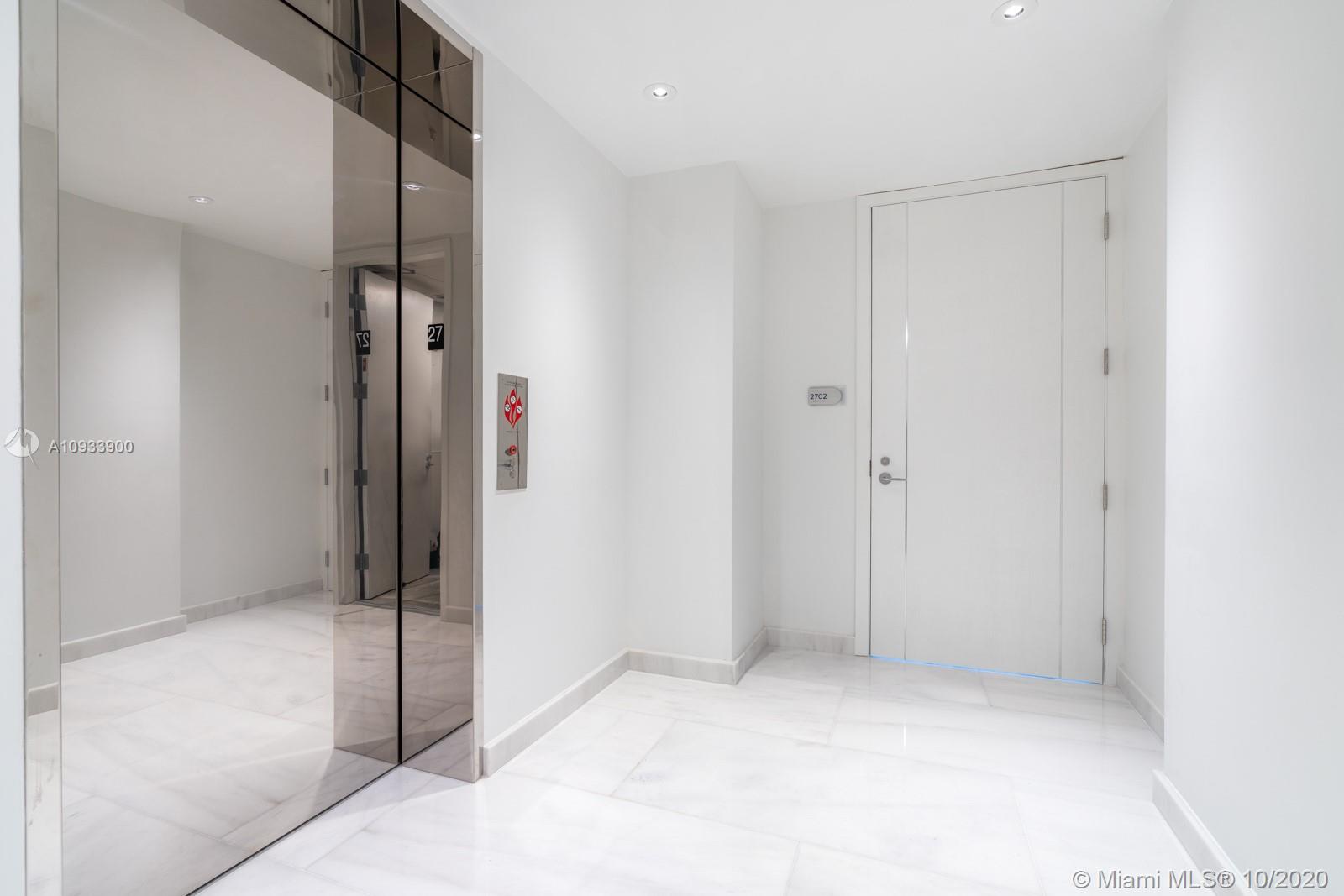 Ritz Carlton Residence - Residential