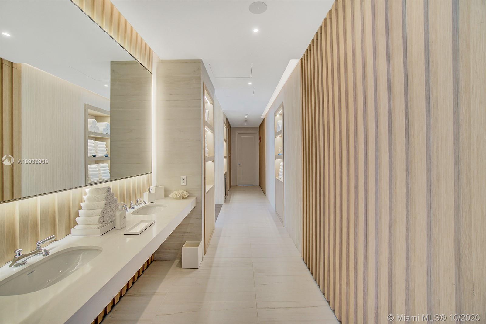 Ritz Carlton Residence - Residential