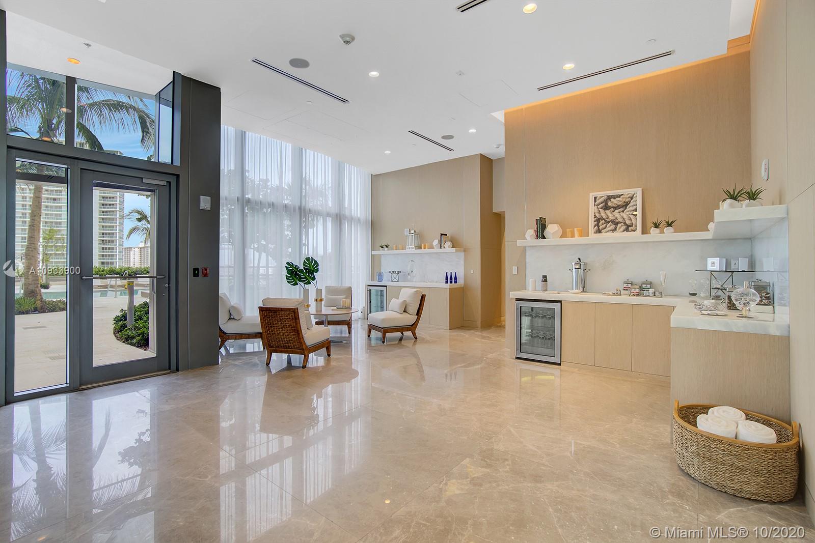 Ritz Carlton Residence - Residential