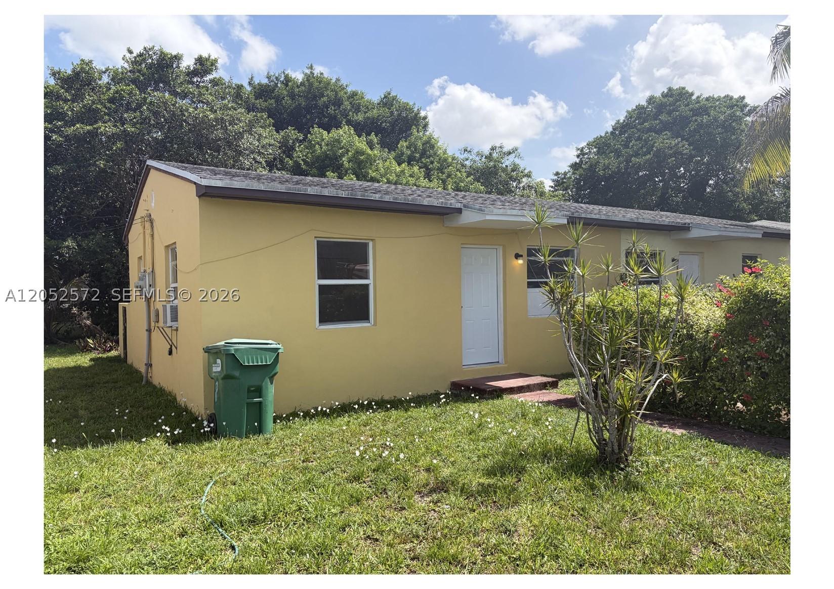 EVERGLADES TERRACE - Residential Lease