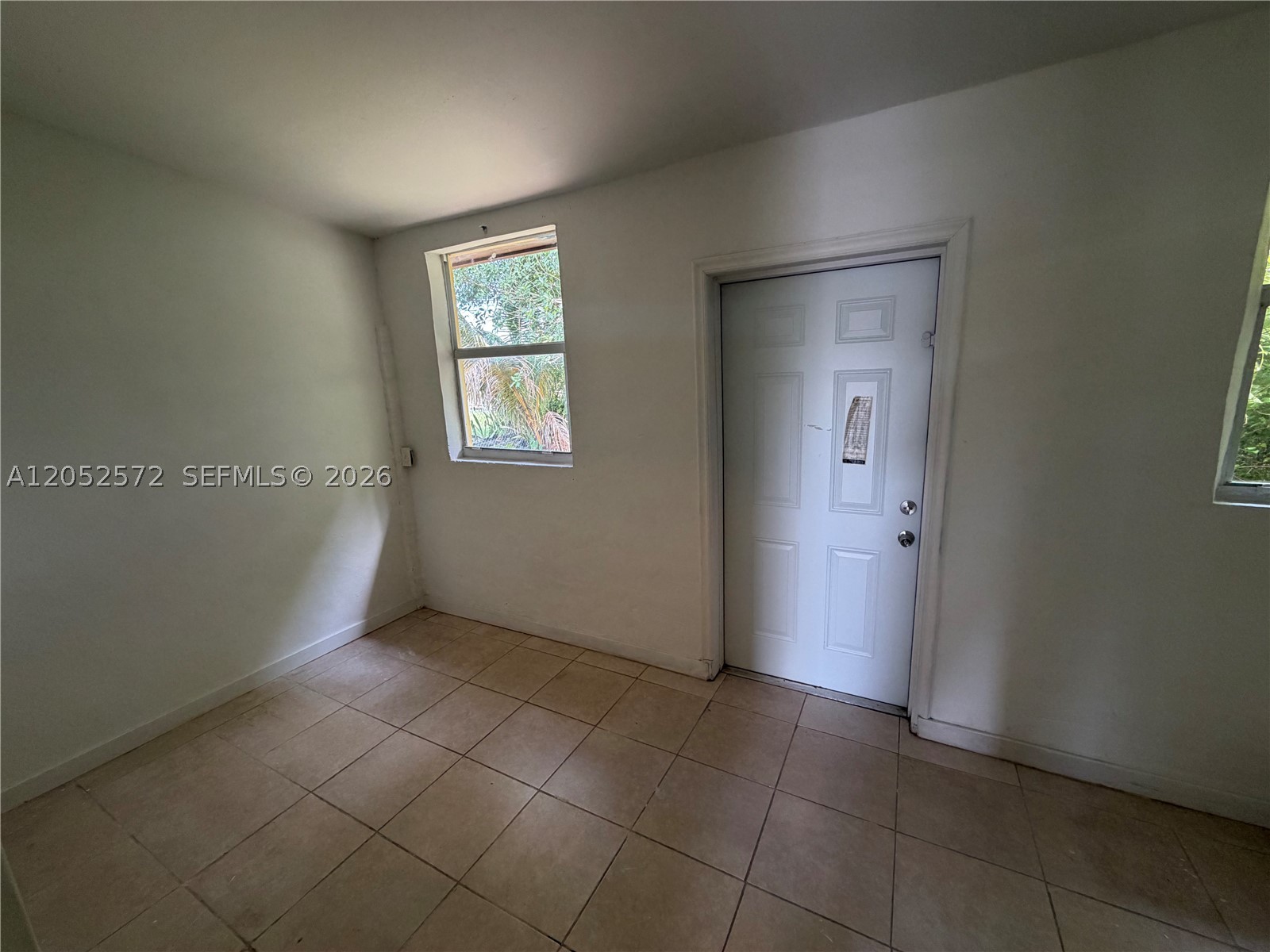 EVERGLADES TERRACE - Residential Lease