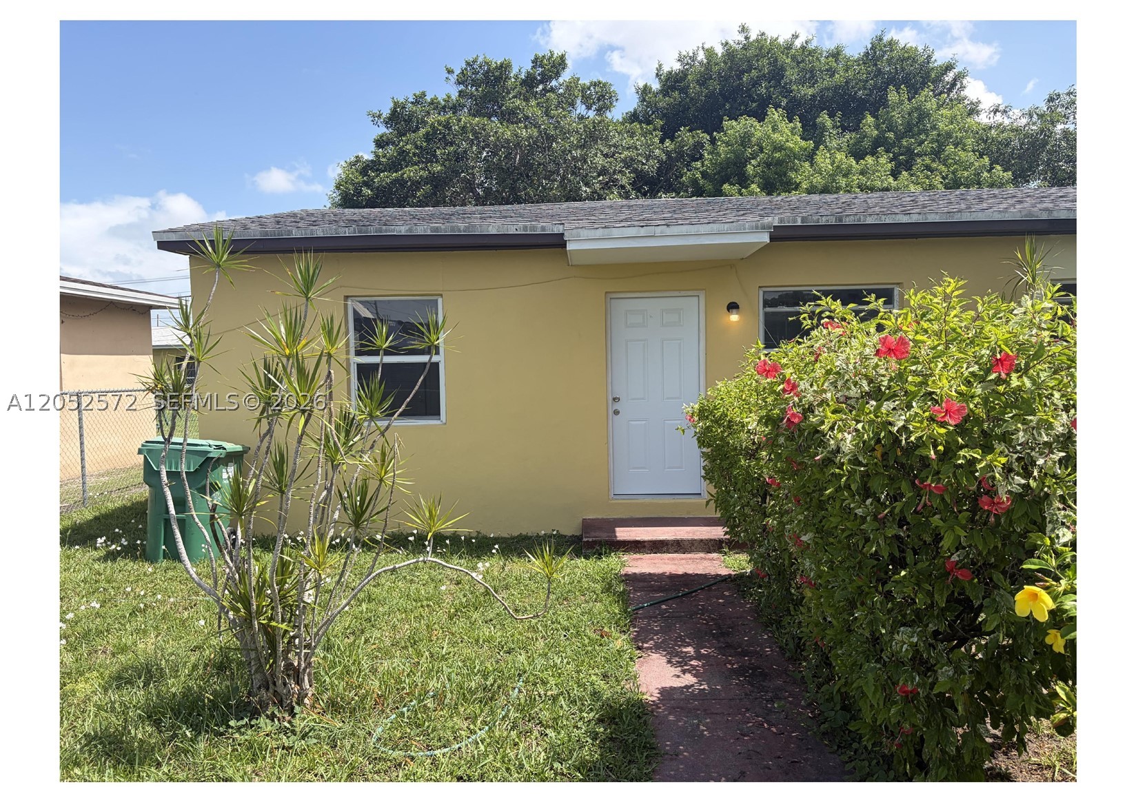 EVERGLADES TERRACE - Residential Lease