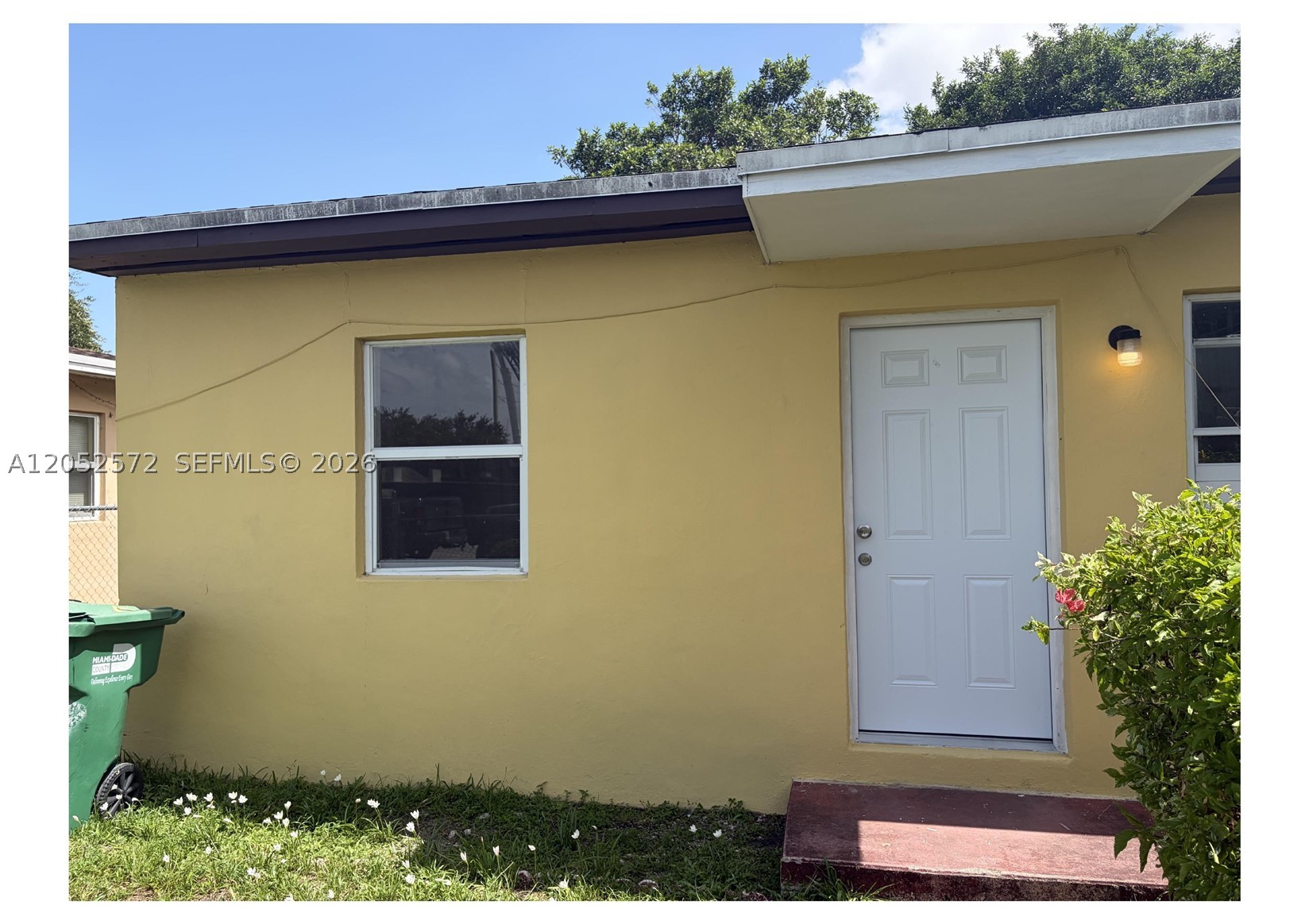 EVERGLADES TERRACE - Residential Lease