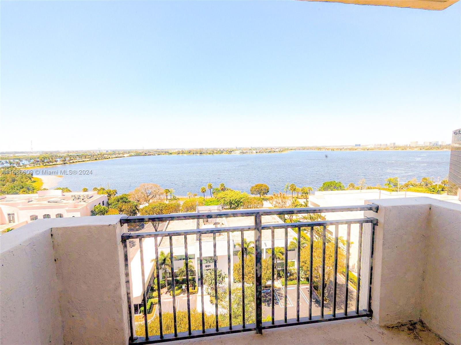 MONTECITO PALM BEACH COND - Residential Lease