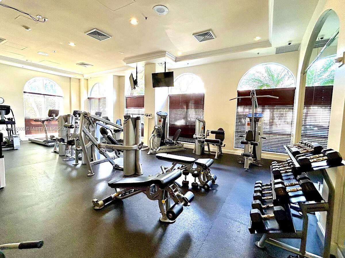 MONTECITO PALM BEACH COND - Residential Lease