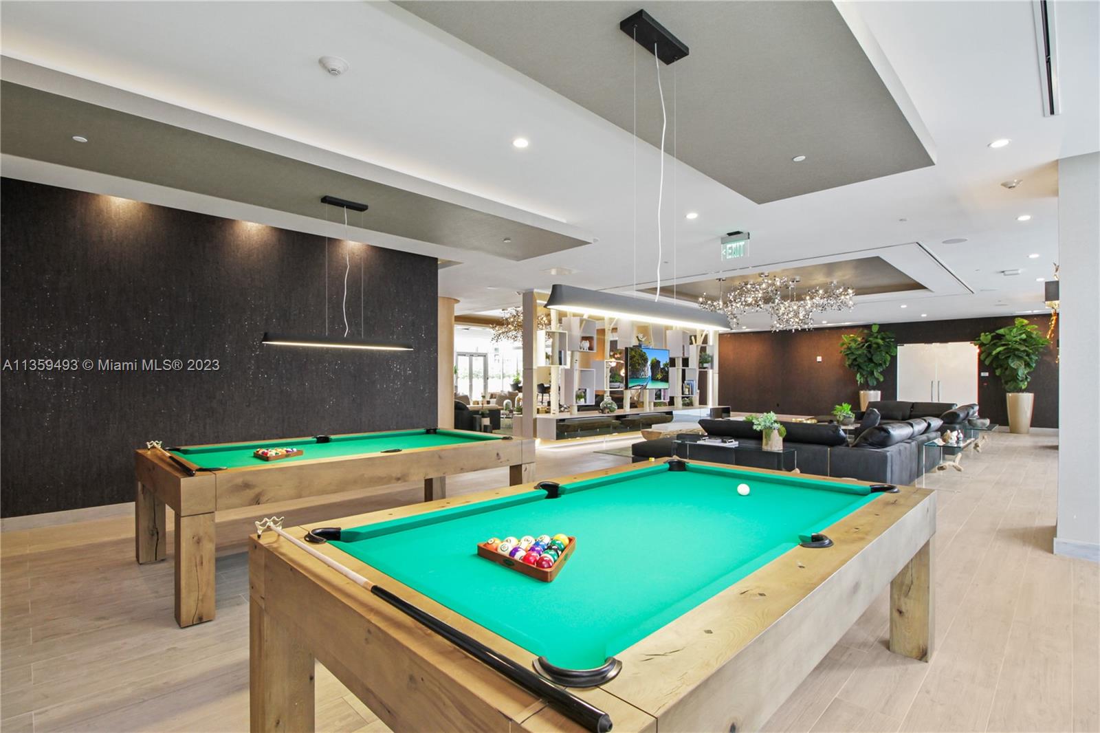 ARIA ON THE BAY CONDO - Residential