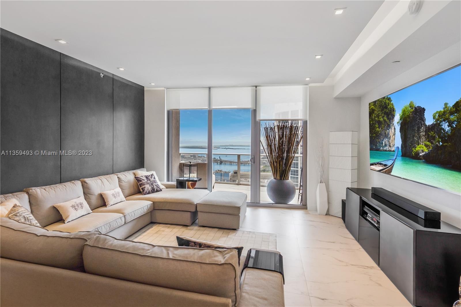 ARIA ON THE BAY CONDO - Residential