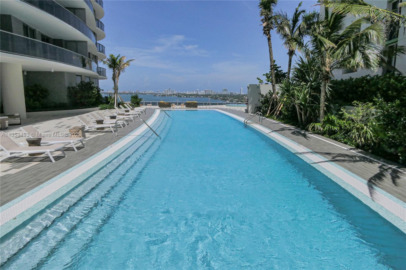 ARIA ON THE BAY CONDO - Residential