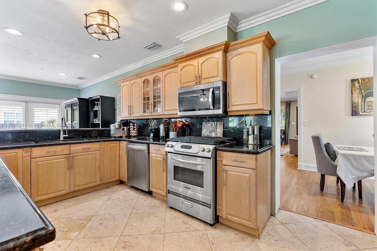 MIAMI SHORES SEC 6 - Residential