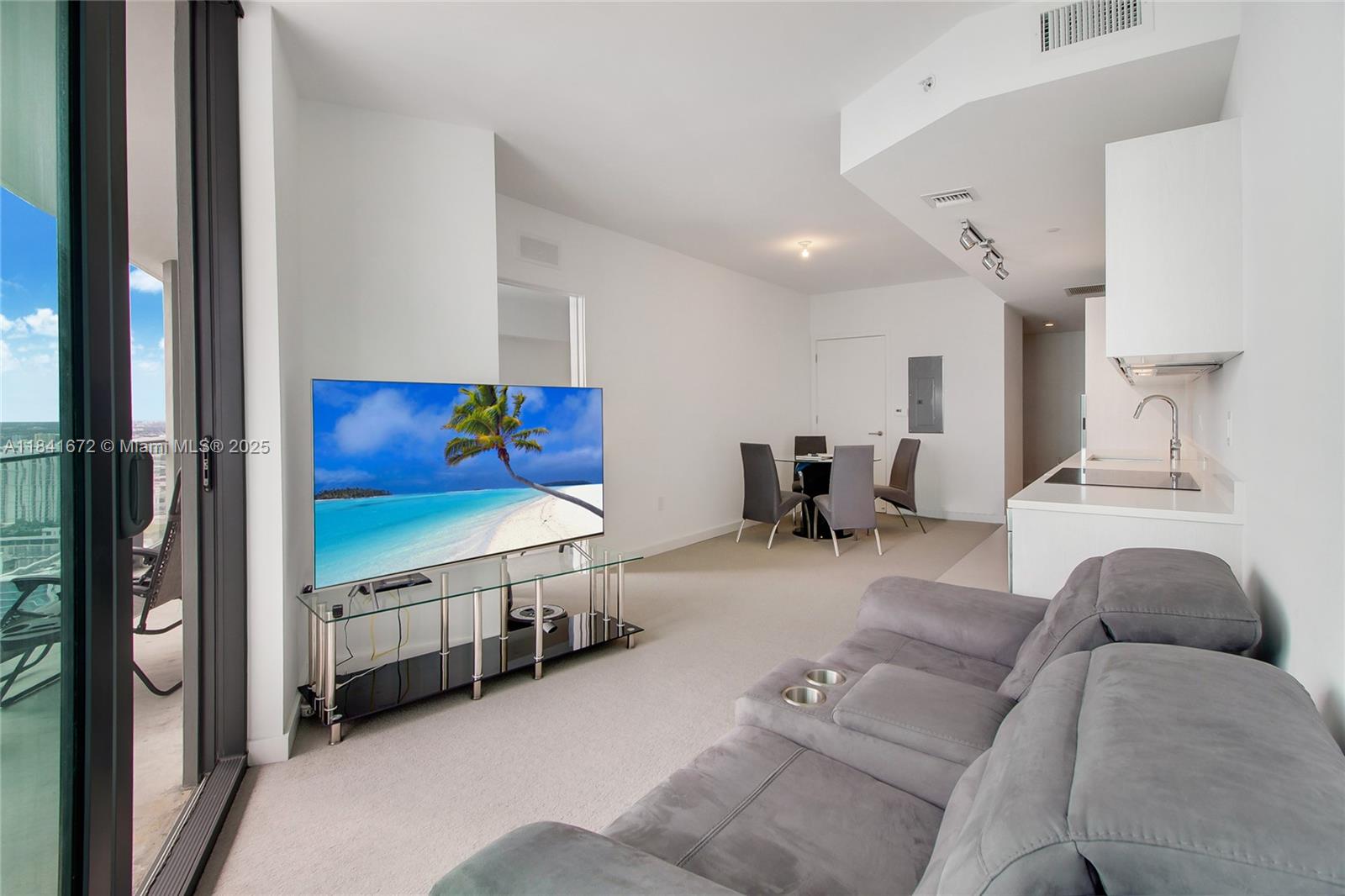 PARAISO BAYVIEWS CONDO - Residential