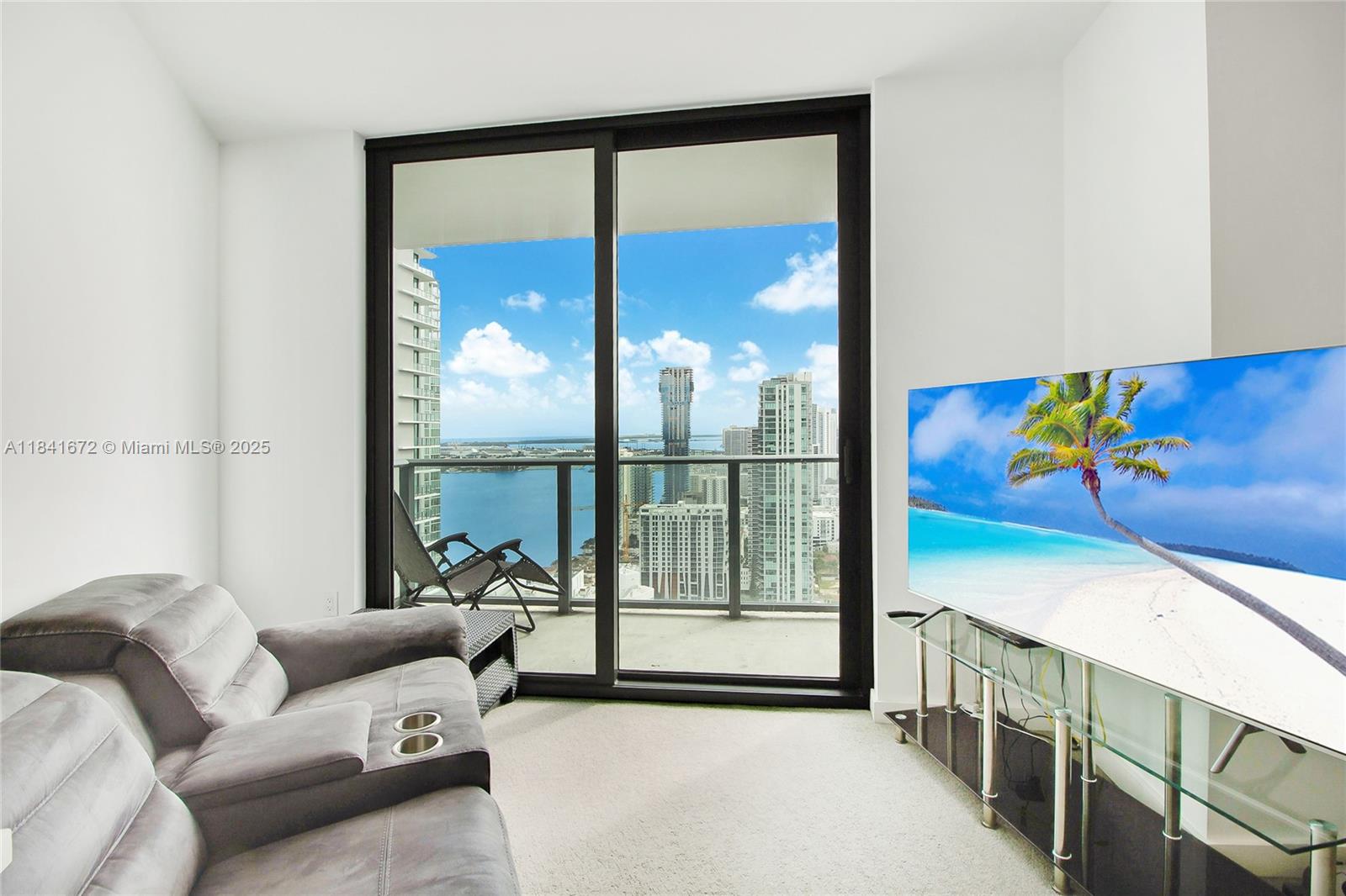 PARAISO BAYVIEWS CONDO - Residential