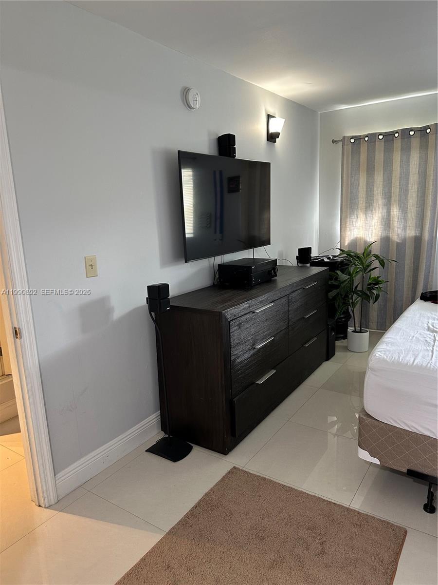 WILLOW WALK OF KENDALL CO - Residential
