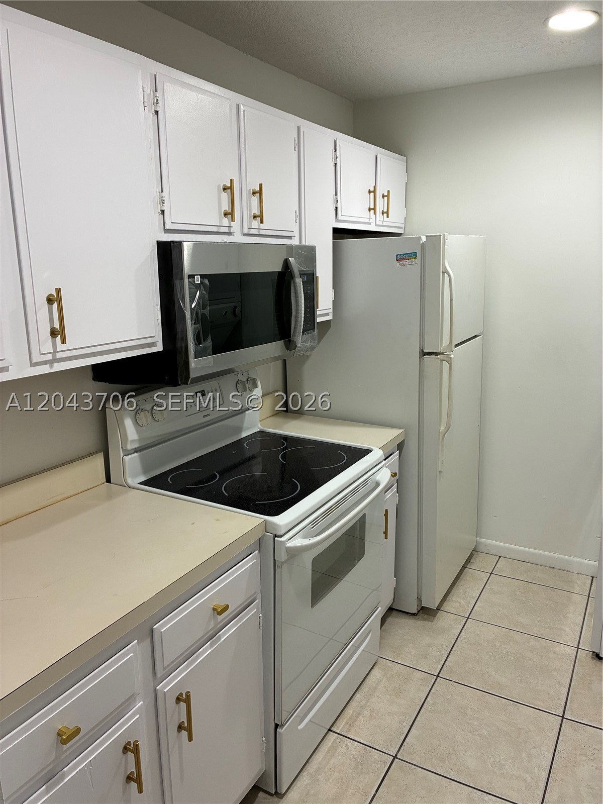 DEL RIO VILLAGE - Residential